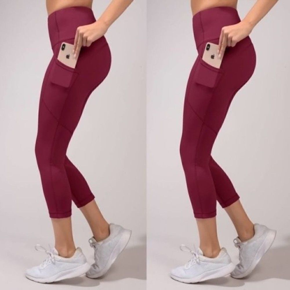 Yogalicous High Waisted‎ Lux Leggings. Size Small
